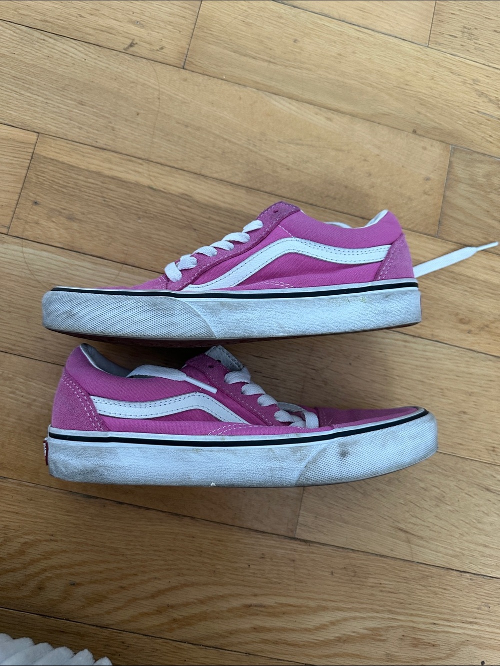 Vans - Picture 3 of 4